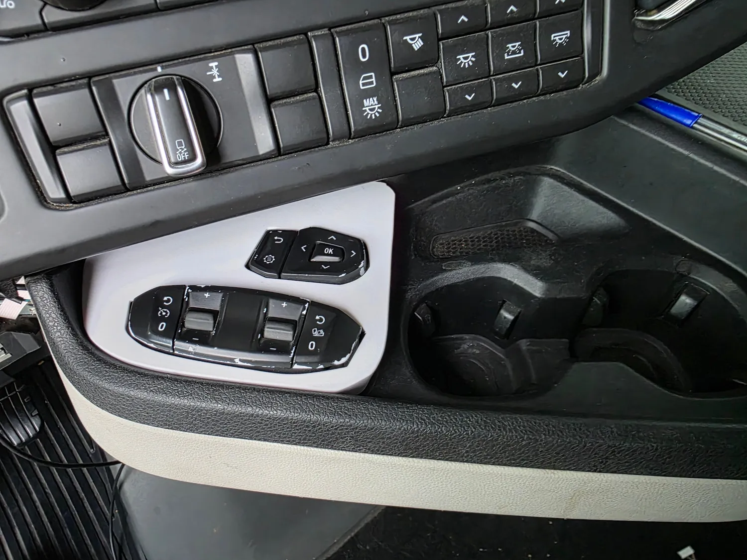 FIGURINE Scania NG Autoradio Befehlseinheit 1 Taste