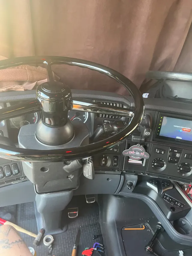FIGURINE COMMANDES Déportées Volant 3 Branches Lenkradsteuerung für Scania Streamline