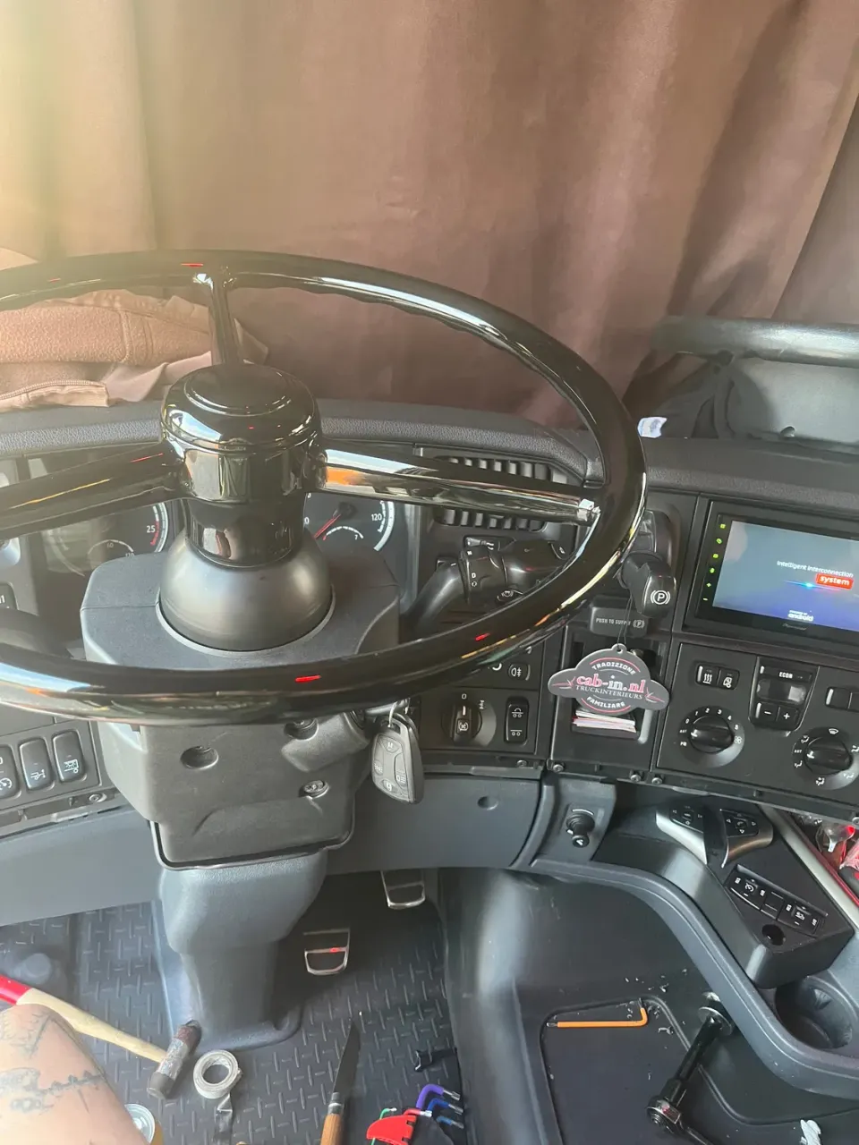 FIGURINE COMMANDES Déportées Volant 3 Branches Lenkradsteuerung für Scania Streamline